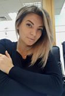  Alexandra Cano